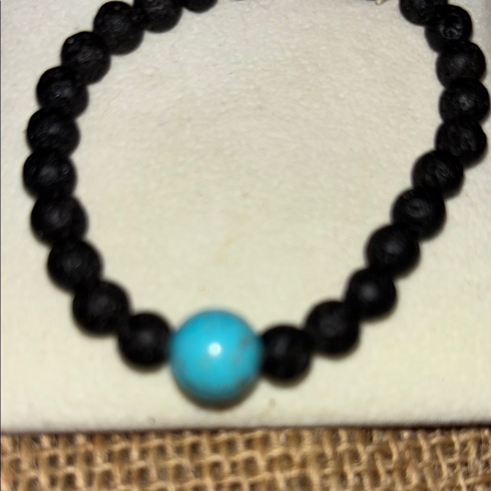 Black and Turquoise Beaded Bracelet - Picture 3 of 4
